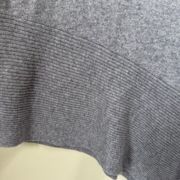 Club Monaco 100% Cashmere Sweater Asymmetrical Hem Pullover Ribbed Soft Knit S - Picture 7 of 14